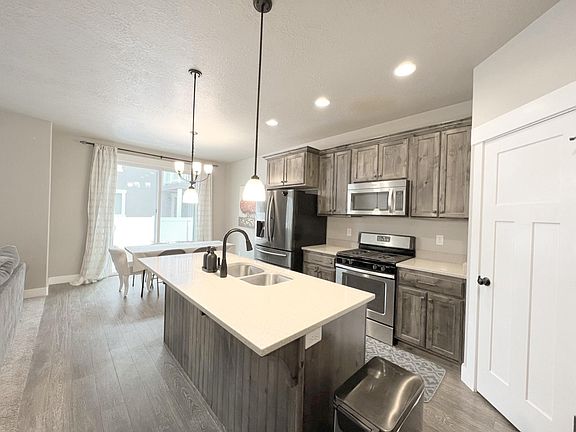 2nd image of 14452 S Shadow Bend Ln