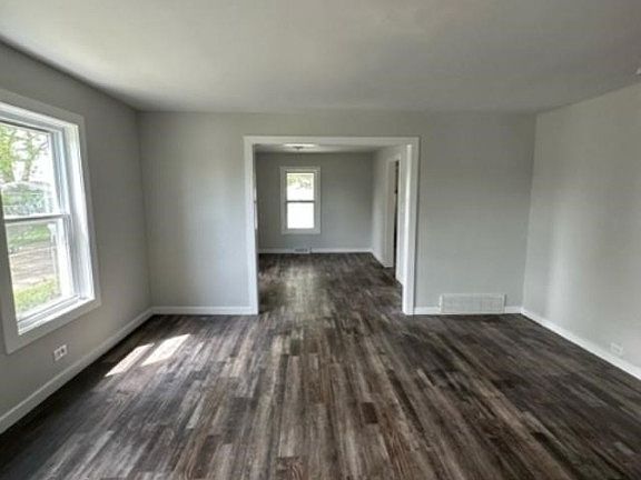 4th image of 1352 E 351st St