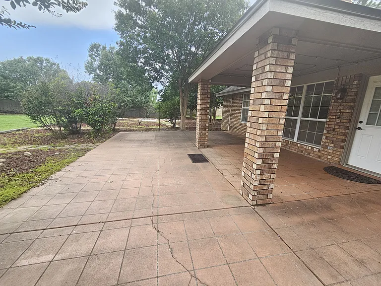 7 NW Forest Ln — Photo 25