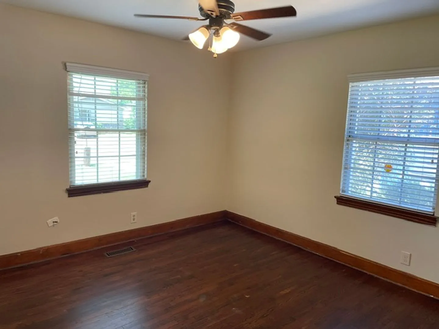 1723 5th Ave - Close to campus & Bryant-Denny Stadium — Photo 3
