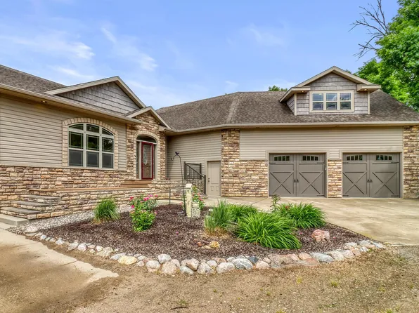 14293 40th St S, Moorhead, MN 56560
