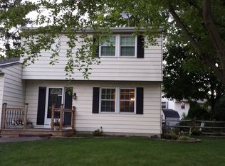 280 Southwood Dr, Perrysburg, OH 43551