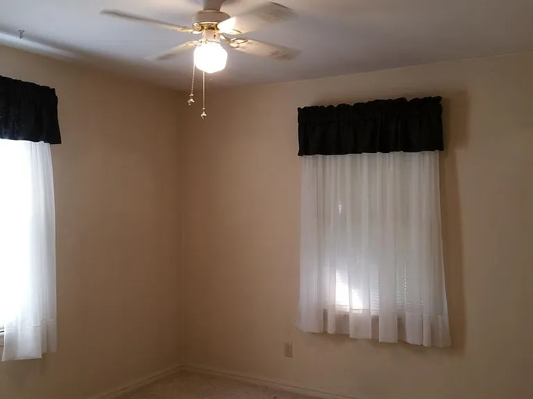 1433 W Hamilton St — Photo 5