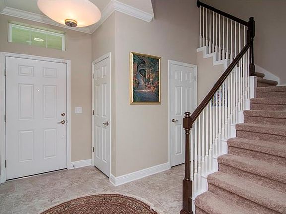 5th image of 724 Allendale Ct N