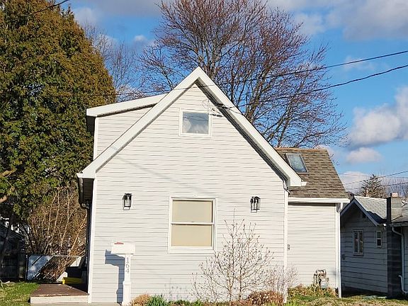 2nd image of 164 N Harrison St