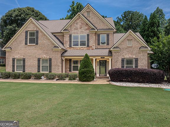 2nd image of 1465 Bradford Ln