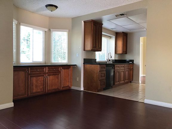 4th image of 13575 Whispering Willow Dr