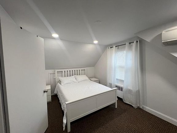 3rd image of 1136 Rottkamp St Floor 2
