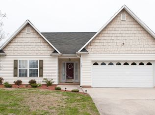 140 Hogan Ln, Winston Salem, NC 27127