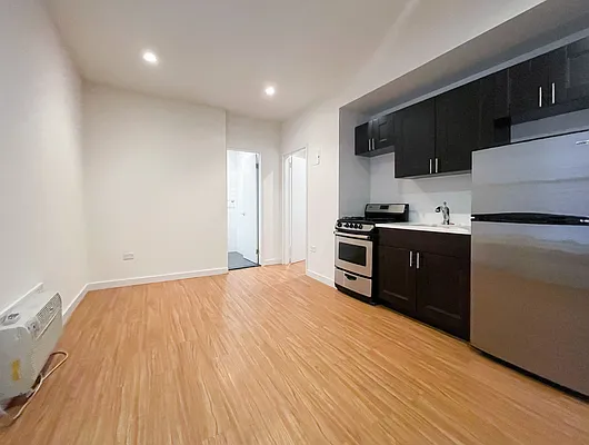 Rented by Kahen Properties | media 6