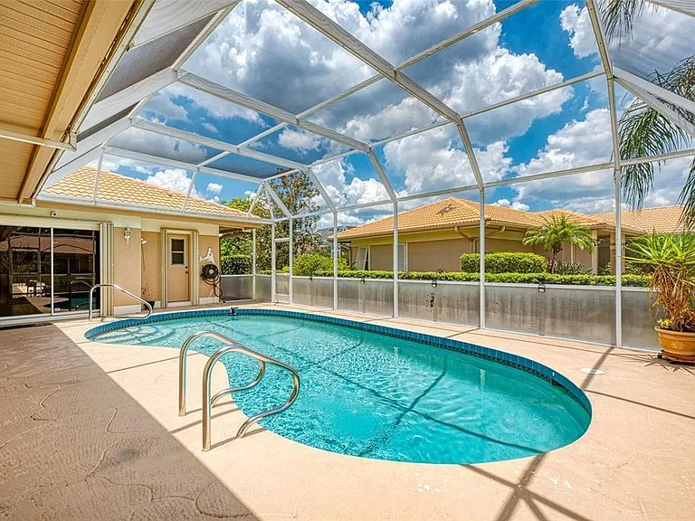 3126 Meadow Run Dr — Photo 36