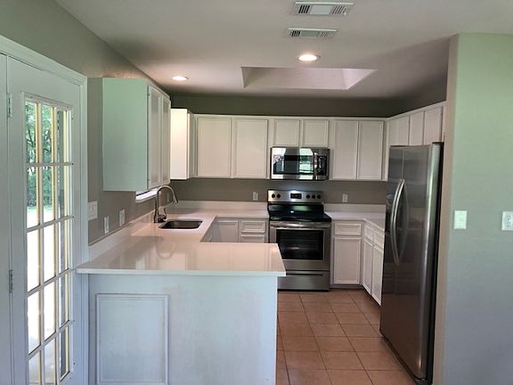 2nd image of 119 La Paz Pl