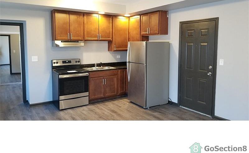 1st image of 7844 S Ellis Ave #202