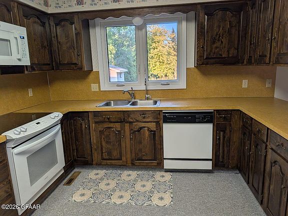 4th image of 503 N 3rd St