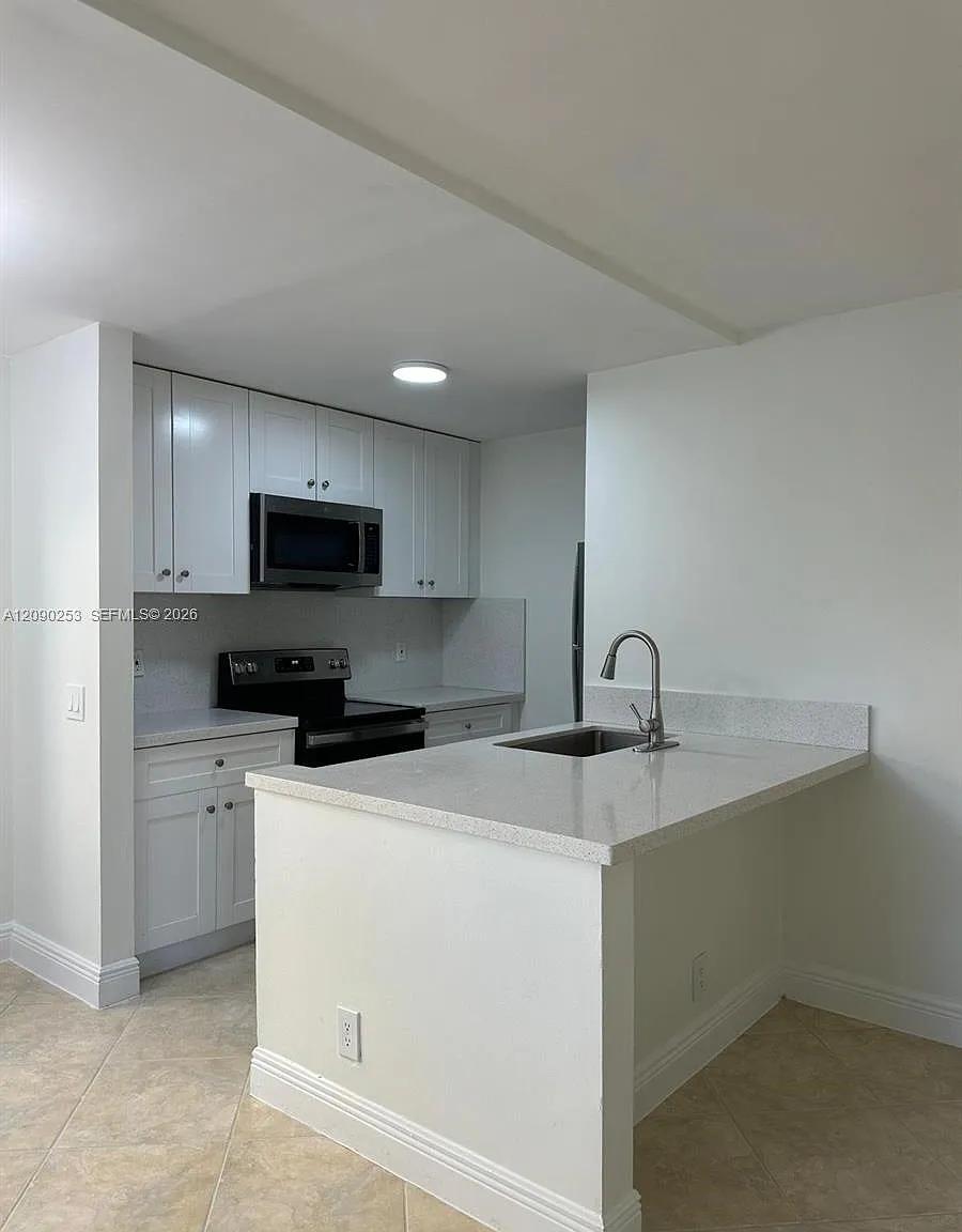 2 bed, 2.0 bath, $2,100 — Photo 4