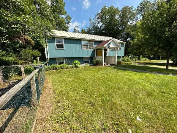 48 Loop Road, Newfane, VT 05345