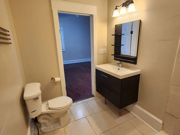 2812 N Morgan St — Photo 9