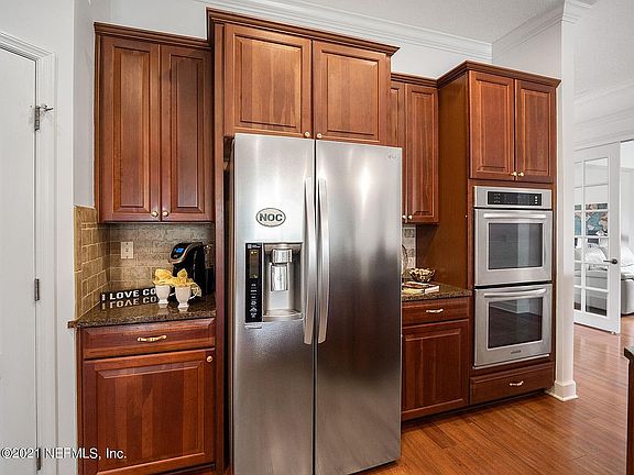 4th image of 192 Royal Lake Dr