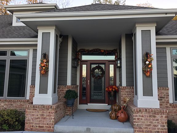 4th image of 3252 Creekwood Cir