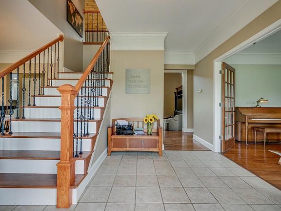 4th image of 1108 Wiembley Dr