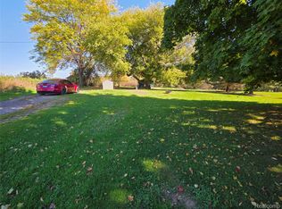5910 Jones Rd, North Branch, MI 48461