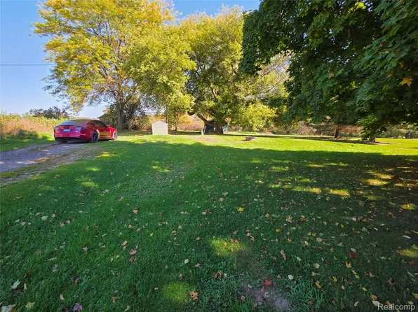 5910 Jones Rd, North Branch, MI 48461
