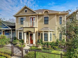 1538 Nicholson St, Houston, TX 77008