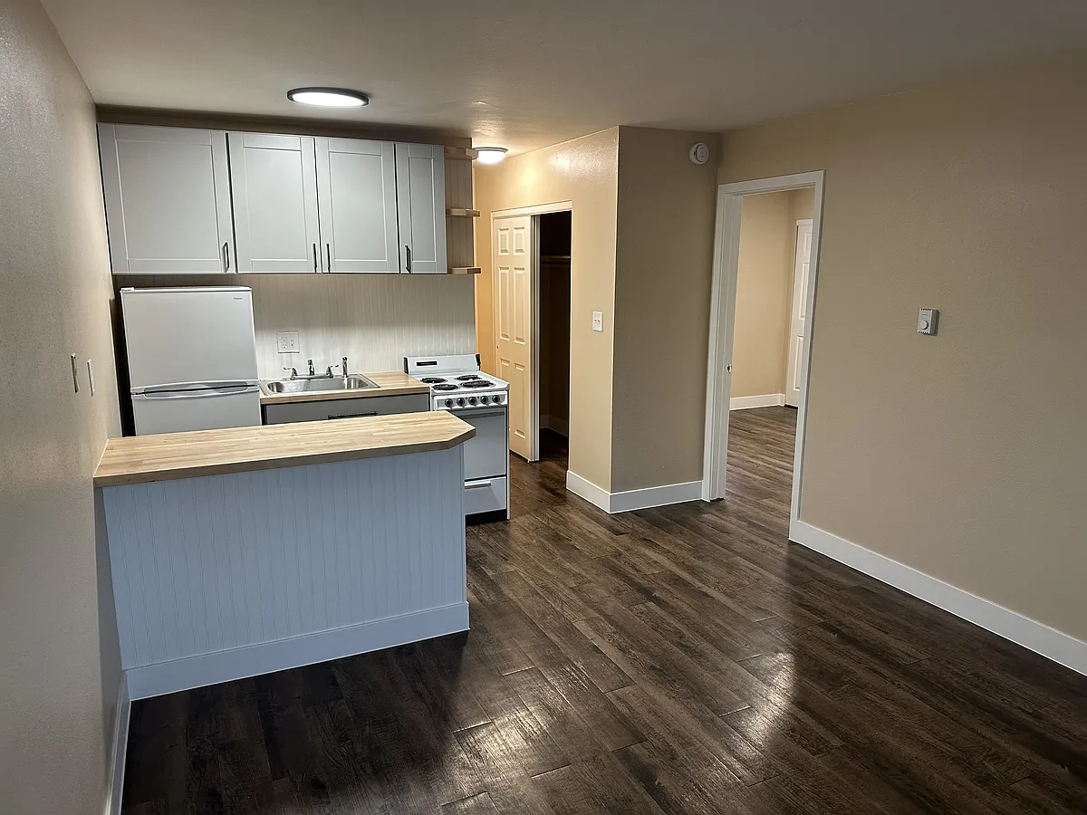 Building Photo - 1714 Stover St #2E