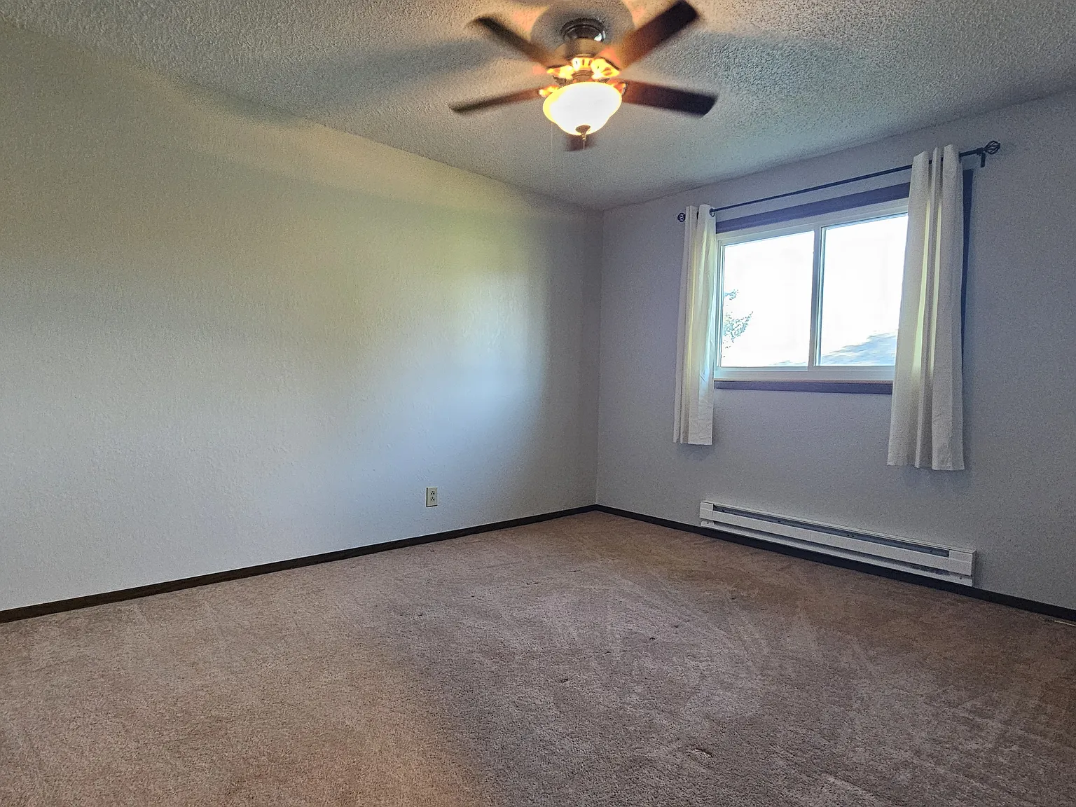 2865 Springreen Drive - 4 — Photo 3