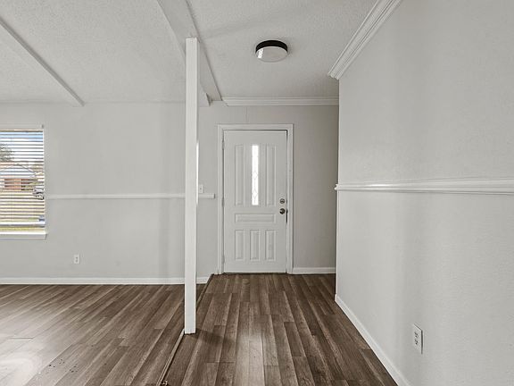 3rd image of 1906 Serenade Ln