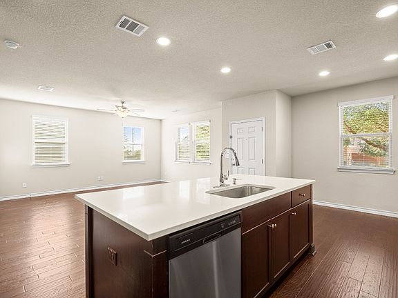 2nd image of 1700 W Broade St #1700