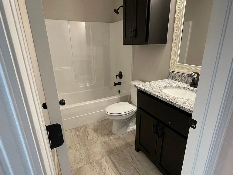 1118 Sheldon Dr #B — Photo 5