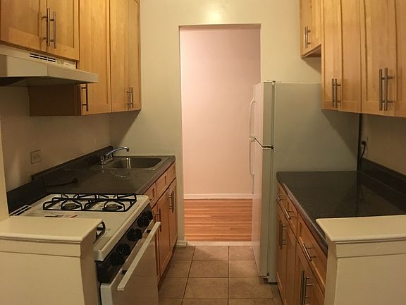 2nd image of 1100 Warburton Ave #5