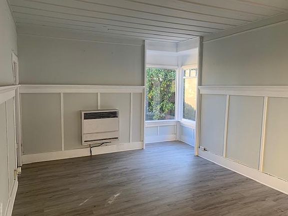 4th image of 2409 E St