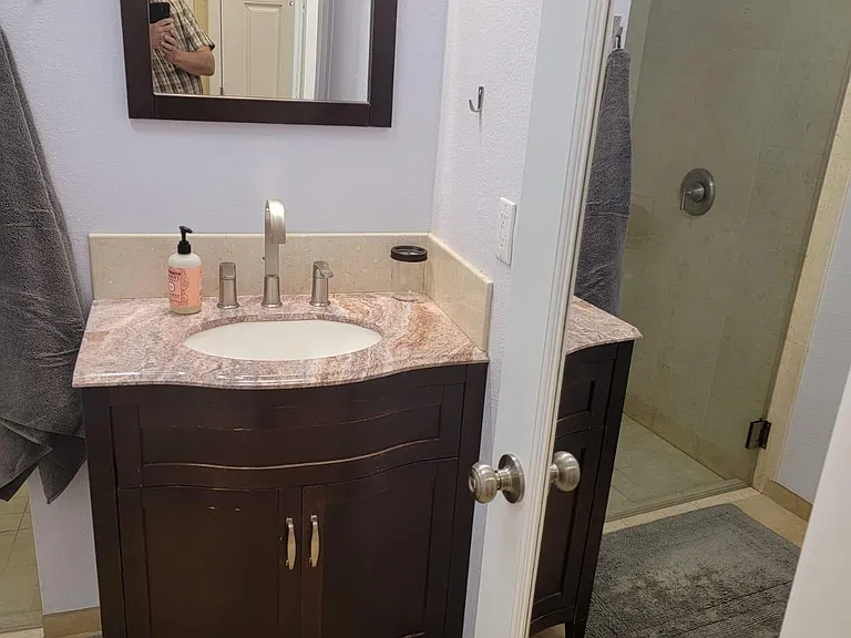 22639 Oakcrest Ct #B — Photo 21