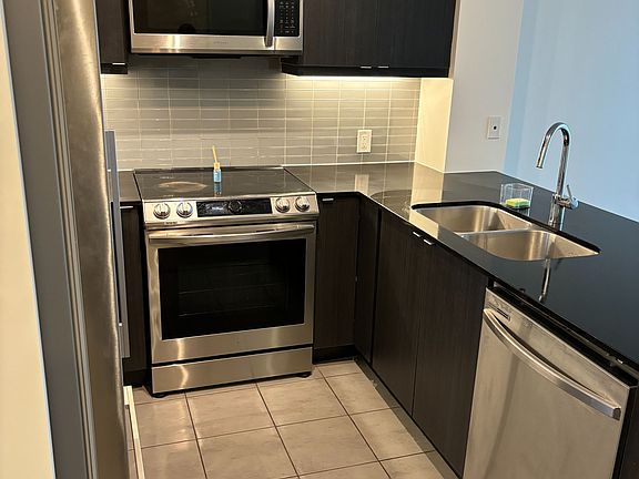 4th image of 50 Thomas Riley Rd #1608