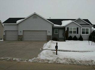 719 Limerock Dr NW, Cedar Rapids, IA 52405