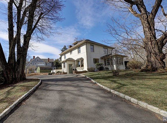 2nd image of 441 Westwood Ave