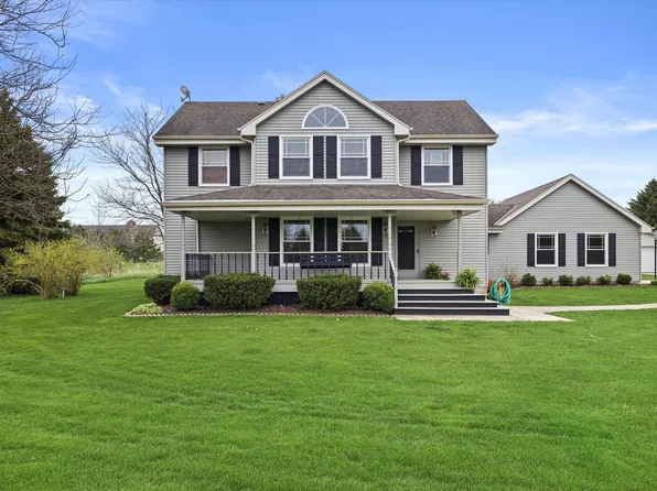 W330N8341 West Shore DRIVE, Hartland, WI 53029