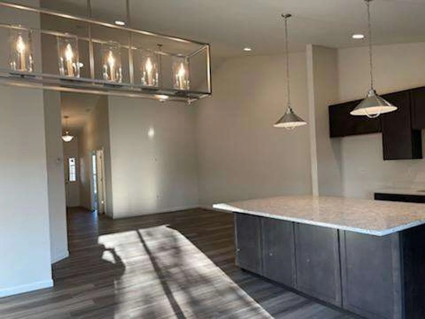 2 Bed 2 Bath Villa for Rent — Photo 2