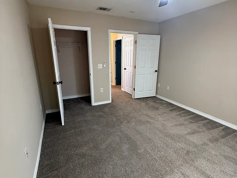 5153 Victoria Dr — Photo 39