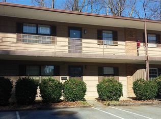 362 S Cherry St #B, Kernersville, NC 27284