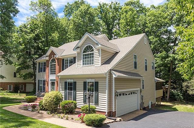 1st image of 4430 Briarwick Dr