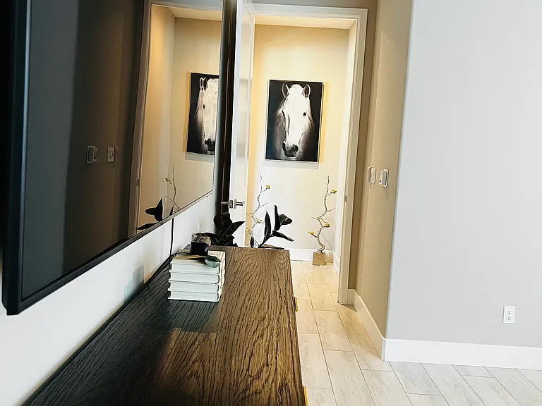 Radiance Ln — Photo 30
