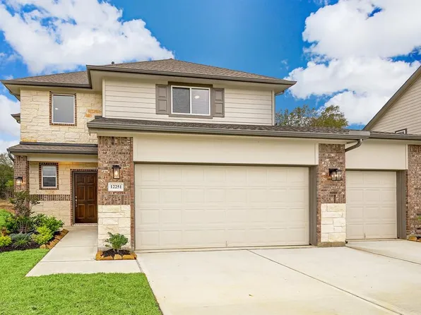 12251 N Chestnut Hills Drive, Conroe, TX 77303