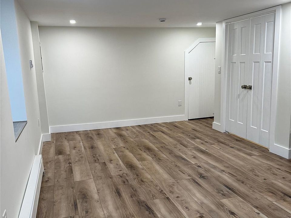 1st image of 32 Ketchum Rd #Basement