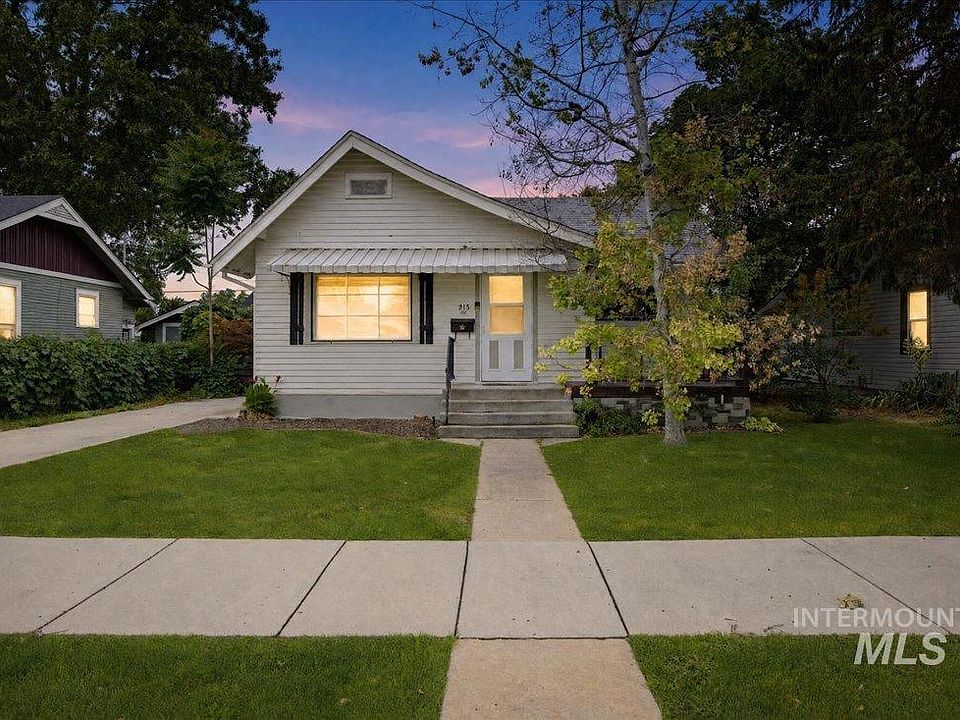 1st image of 915 13th Ave S