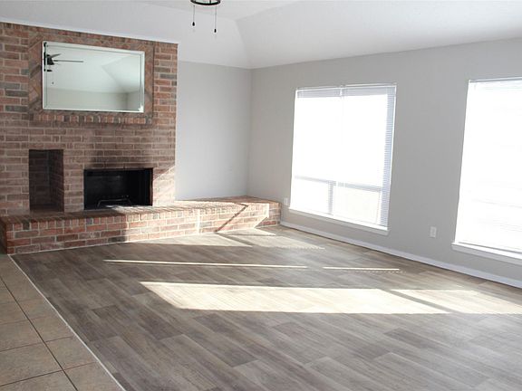 5th image of 4406 Lost Lake Ln