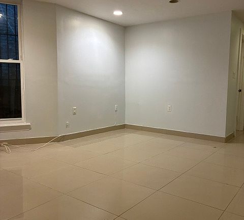 5th image of 818 Prospect Pl APT 1