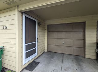 906 N 4th St, Klamath Falls, OR 97601